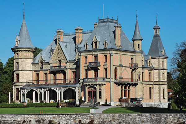 Schadau Castle on Lake Thun